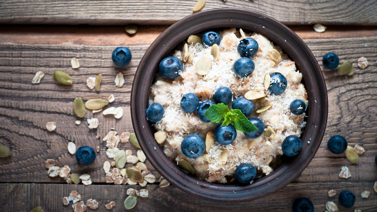 Heidelbeeren Pulver: Anwendung, Geschmack & Rezeptideen