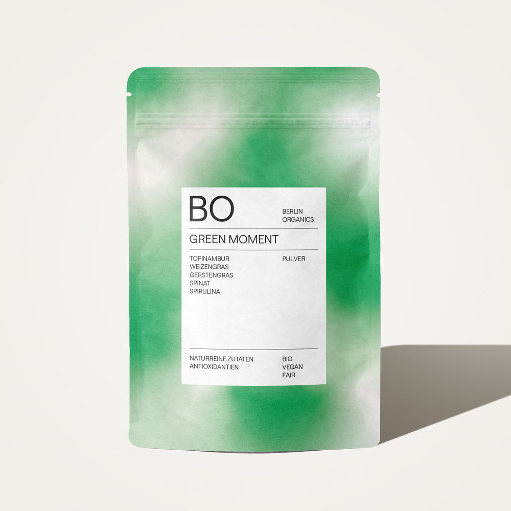 Berlin Organics „Green Moment“ Superfood-Packung, Vorderseite mit Zutaten.